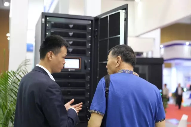 南宫体育app销售人员接待客户